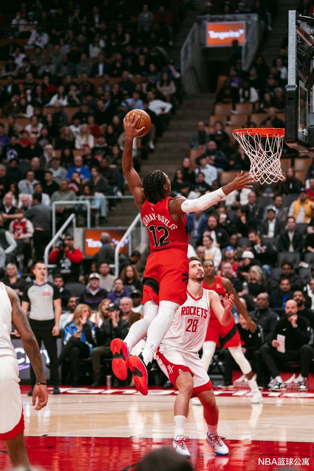 关于休斯敦火箭迎NBA季后赛关键赛；加时末段更衣室发声；悬念犹存；资深球员宣示担当的信息