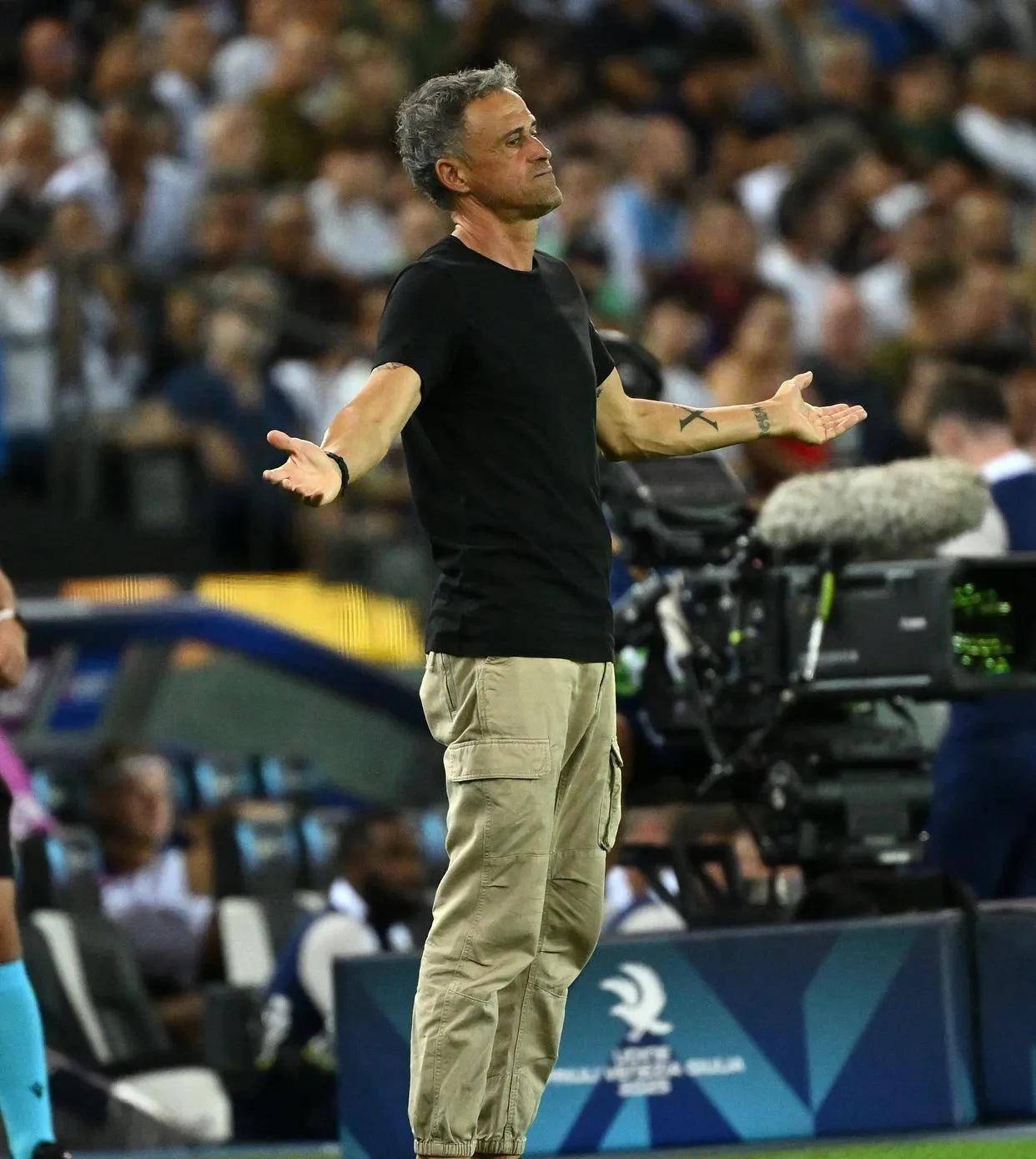 九游体育app-包含国际比赛日突围战来临，法兰克福围绕法甲造点机会，媒体盛赞，赛季目标并未改变的词条-九游体育app